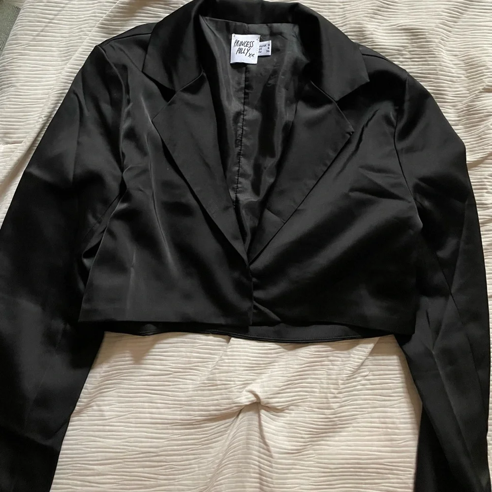 Cropped button down - Picture 2 of 2